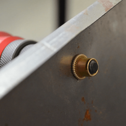 Tuerca remachable ¿Qué es y por qué es clave en la industria automotriz?