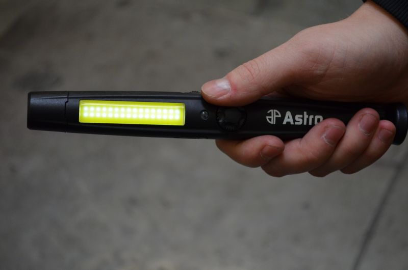 lampara-recargable-400-lumen-astro